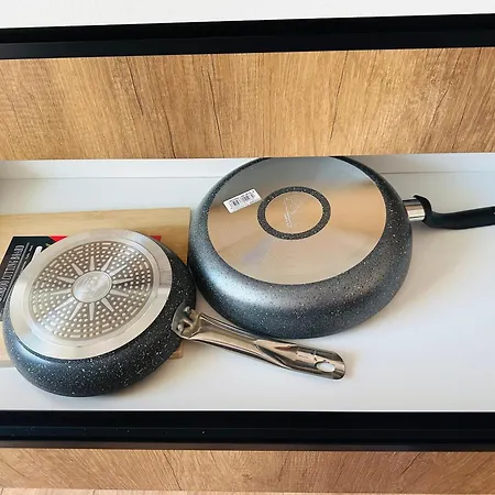 Aurela Αλέσιον